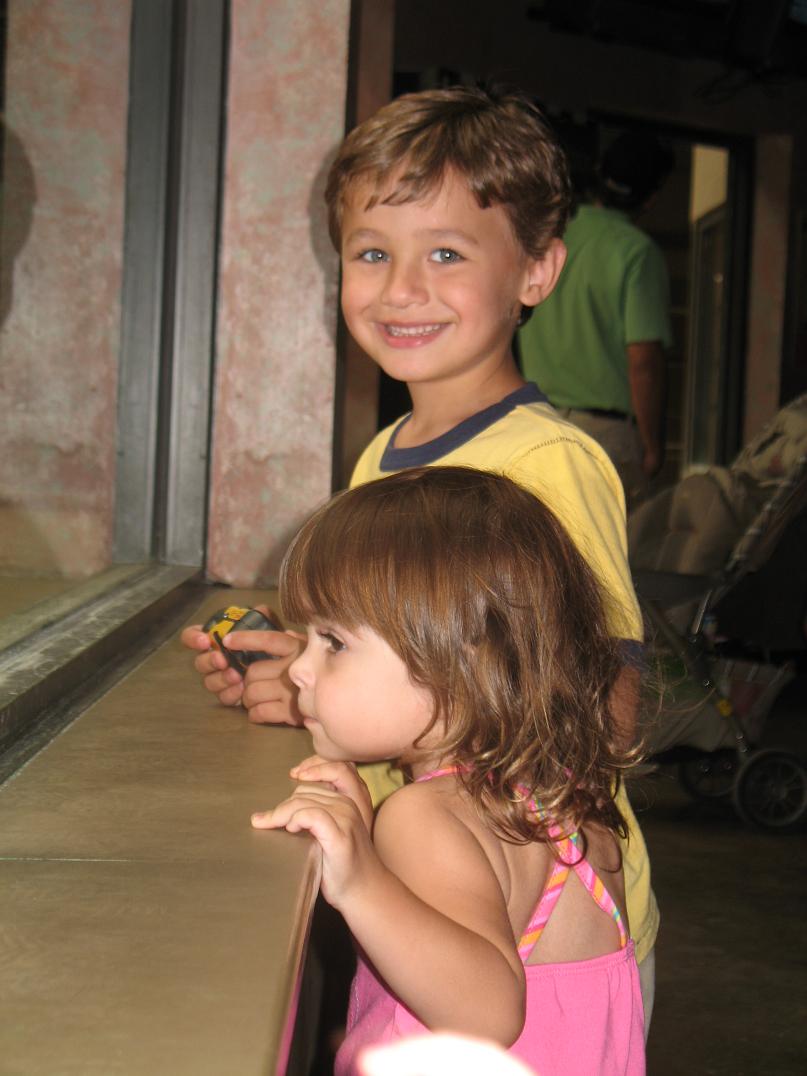 Aaron and Shelby at the Zoo